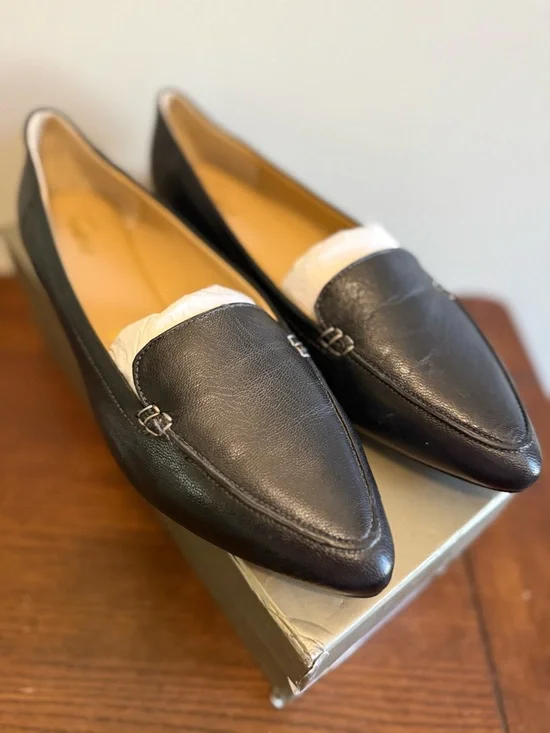 Trotters Ember Black Leather Pointed Toe Women’s Loafers 11 - Picture 1 of 7